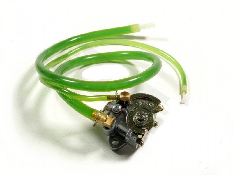 Oliepomp Vespa Lx S Lxv 2T 25km Gebruikt 82632R, Ophalen of Verzenden