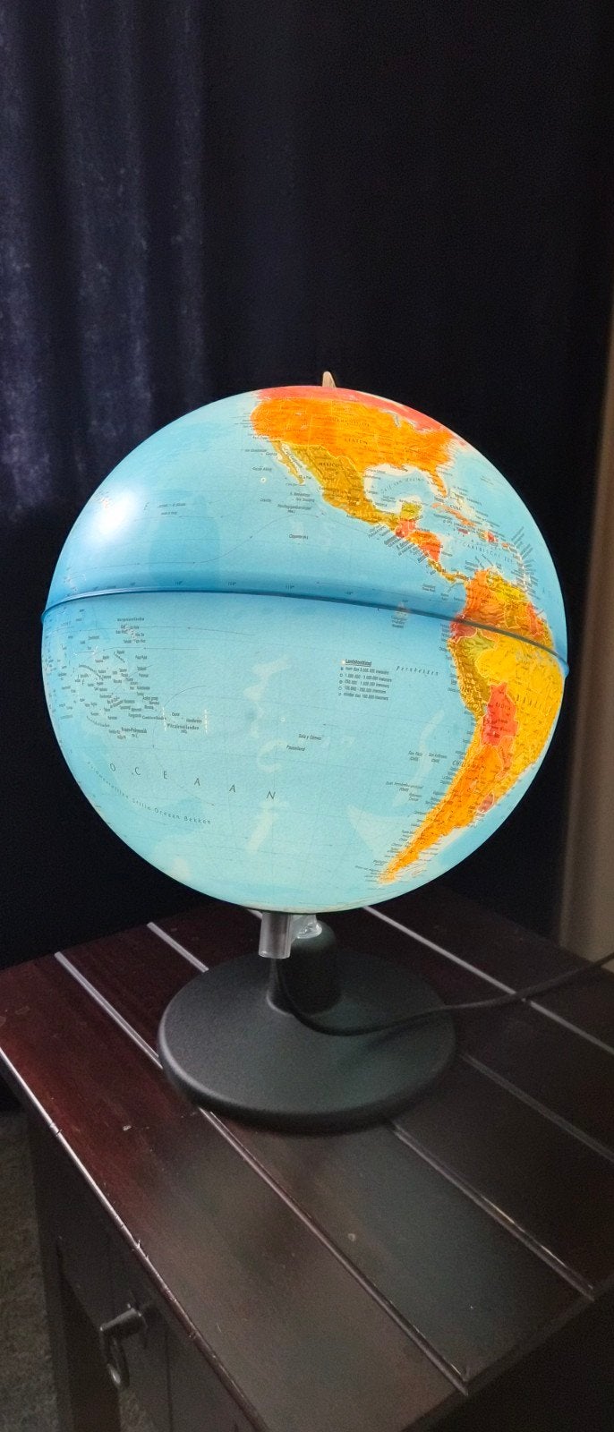 Verlichte Wereldbol - 41cm Hoog, 24cm Breed, Ophalen, Gebruikt, Kunststof, Verlicht