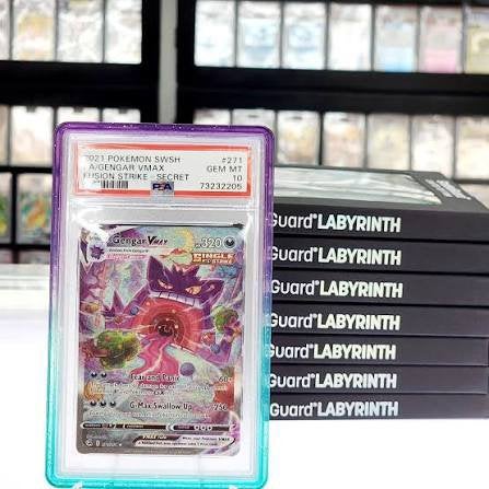 GradedGuard Labyrinth, Ophalen of Verzenden, Nieuw, Sleeves of Kaarthoesjes, Foil