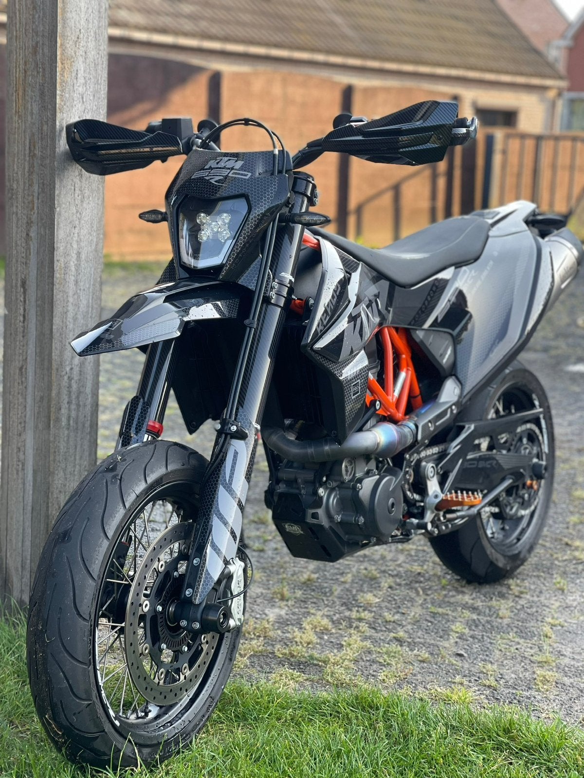 KTM 690 SMC R 2021 - Uniek exemplaar!, Occasion, Motorrijbewijs A, Particulier, Meer dan 35 kW