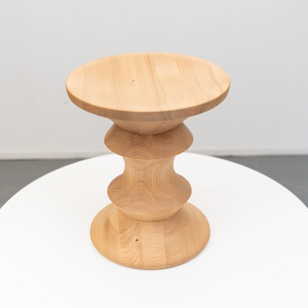 Vitra Eames Stool Krukje Kastanjehout (C), Niet ingevuld, Nieuw, Niet ingevuld, Niet ingevuld