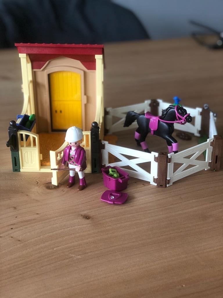 Playmobil Paardenstal 6934 met Ebony paard en ruiter, Ophalen of Verzenden, Zo goed als nieuw, Complete set
