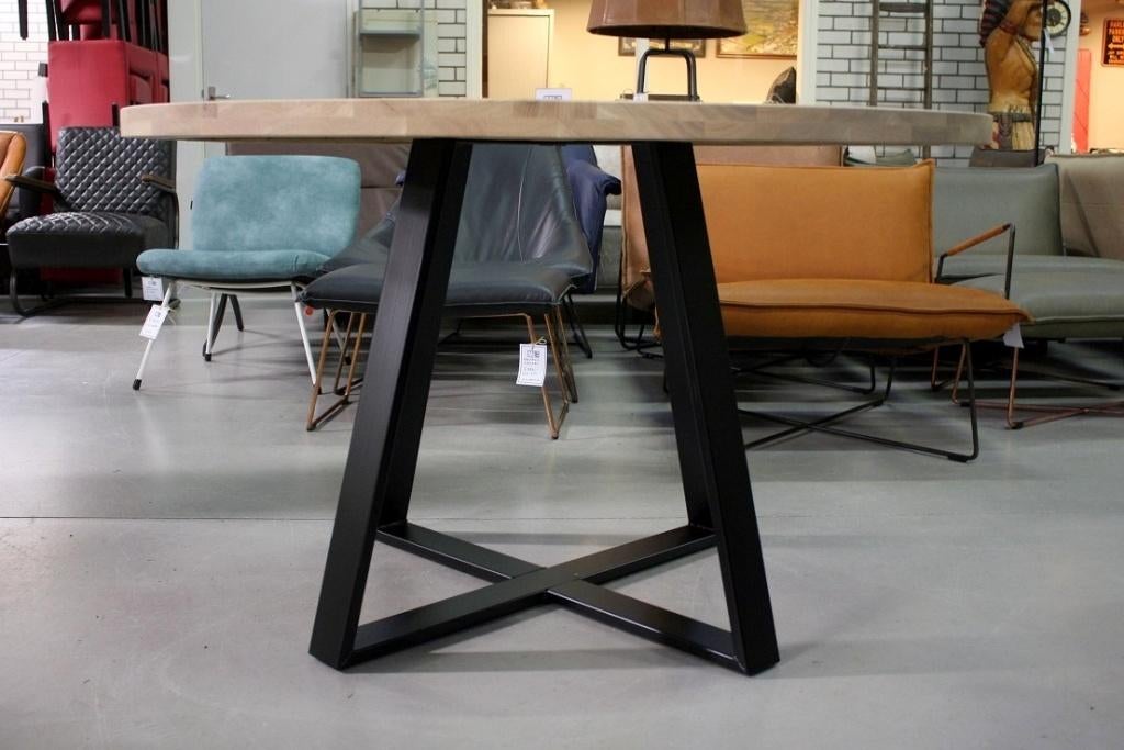 Prachtige ronde tafel eettafel metaal eikenhout kruispoot, Huis en Inrichting, Tafels | Eettafels, Ophalen, Rond, Nieuw, Vijf personen of meer