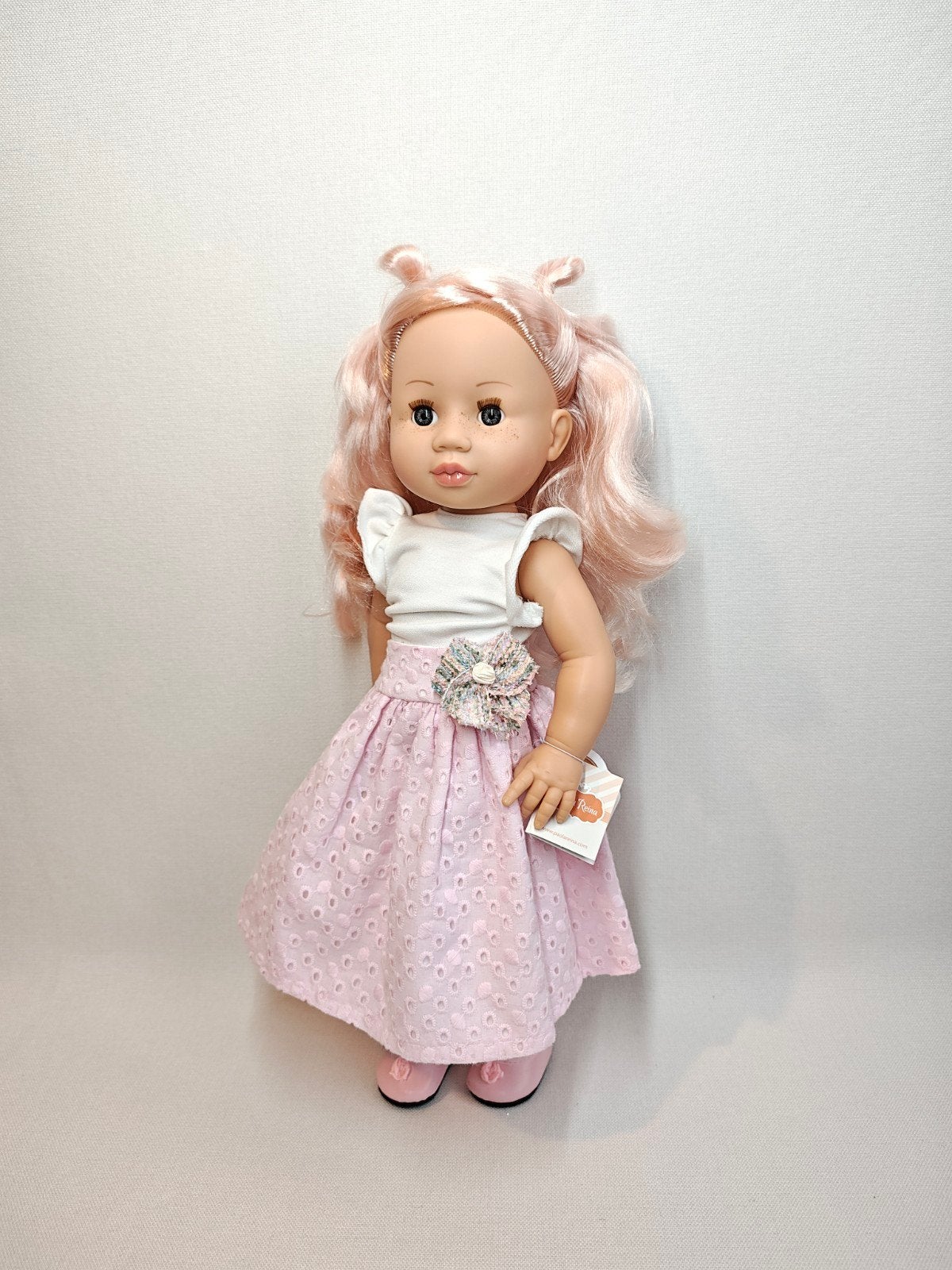 Paola Reina pop originele haren en kleding met kaartje 42 cm, Ophalen of Verzenden, Zo goed als nieuw, Overige typen