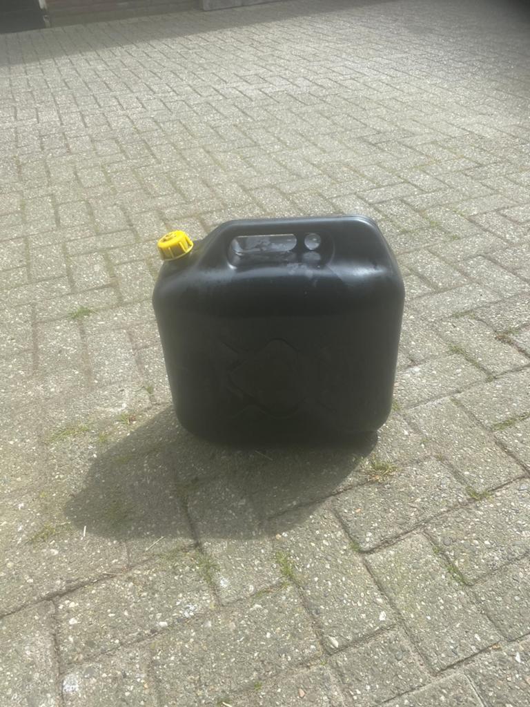 Jerrycan 20 liter zwart, Ophalen, Gebruikt