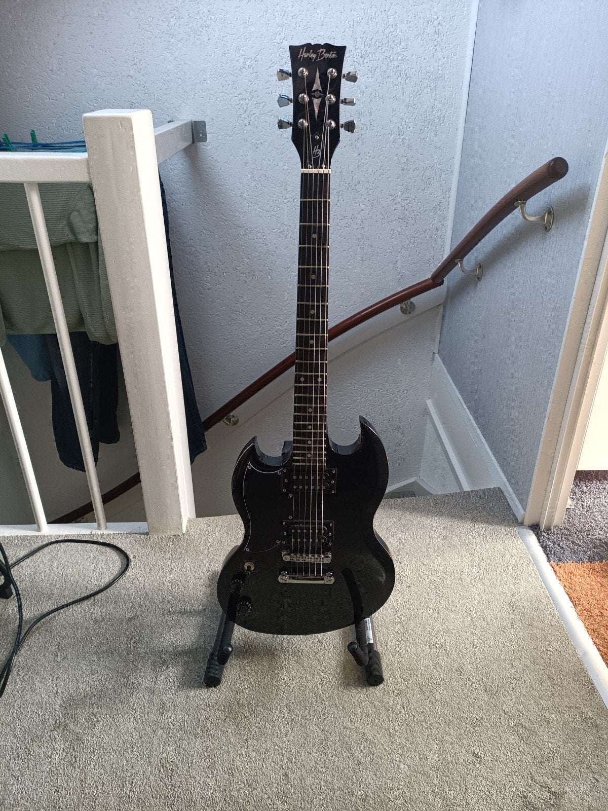 Linkshandige elektrische gitaar set + BOSS Ds-1 Distortion, Muziek en Instrumenten, Snaarinstrumenten | Gitaren | Elektrisch, Zo goed als nieuw