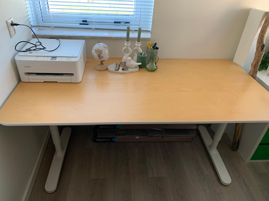 Bureau als nieuw ikea, Ophalen of Verzenden, Zo goed als nieuw