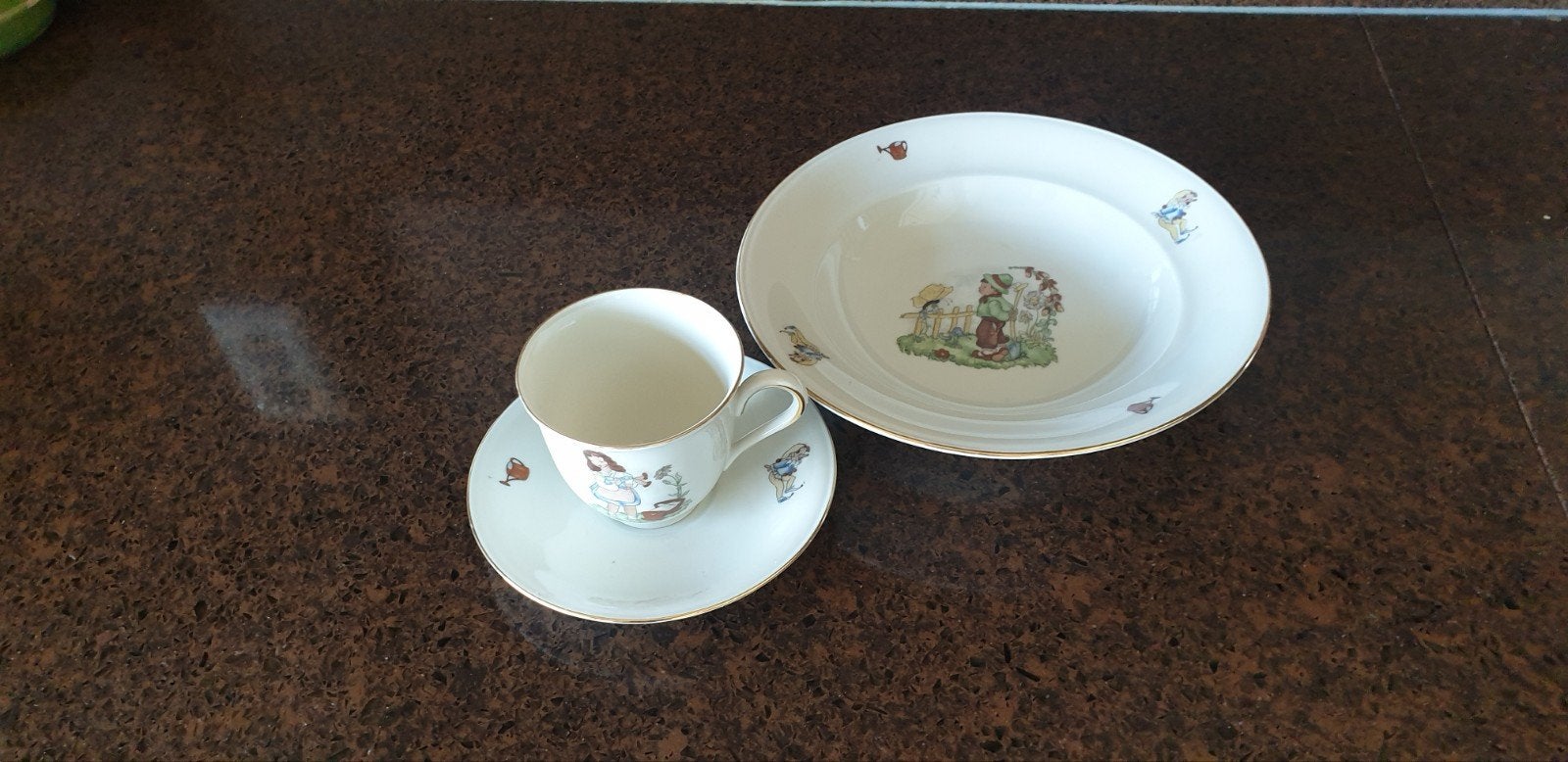 Antiek kinderserviesje, leuk kraamcadeautje!, Antiek en Kunst, Ophalen of Verzenden