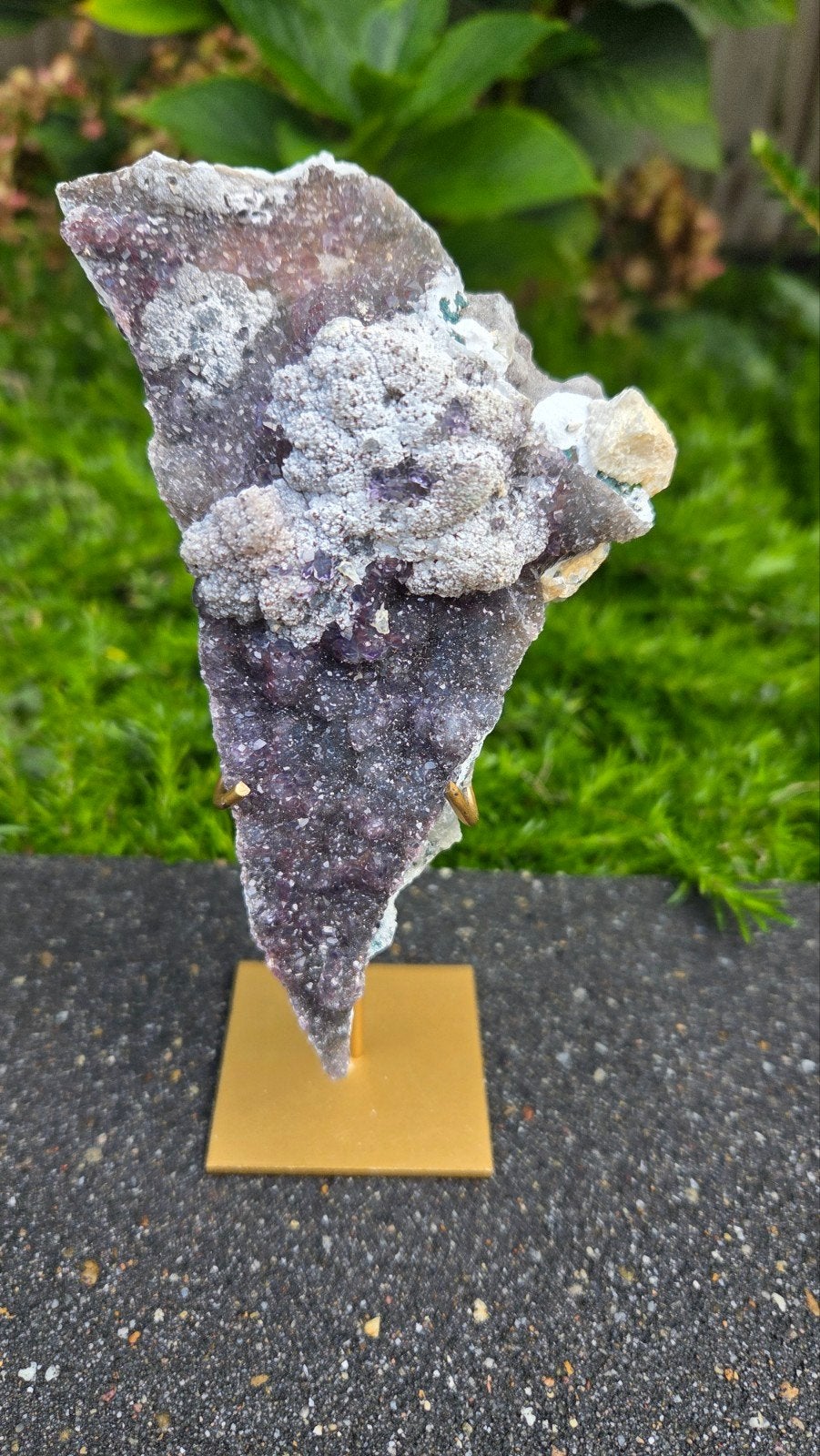 Zeoliet op standaard - 200 gram, 15,5 cm hoog, Ophalen of Verzenden, Mineraal