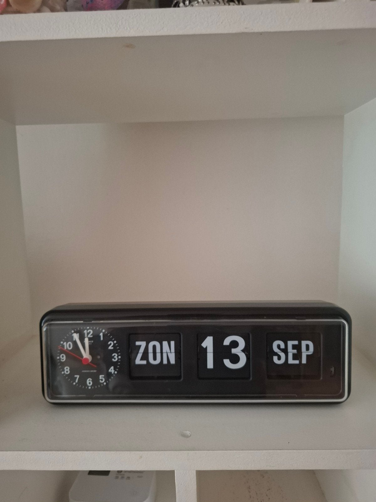 Twemco flipklok met datum - Zo goed als nieuw, Ophalen, Zo goed als nieuw, Tafelklok, Zwart