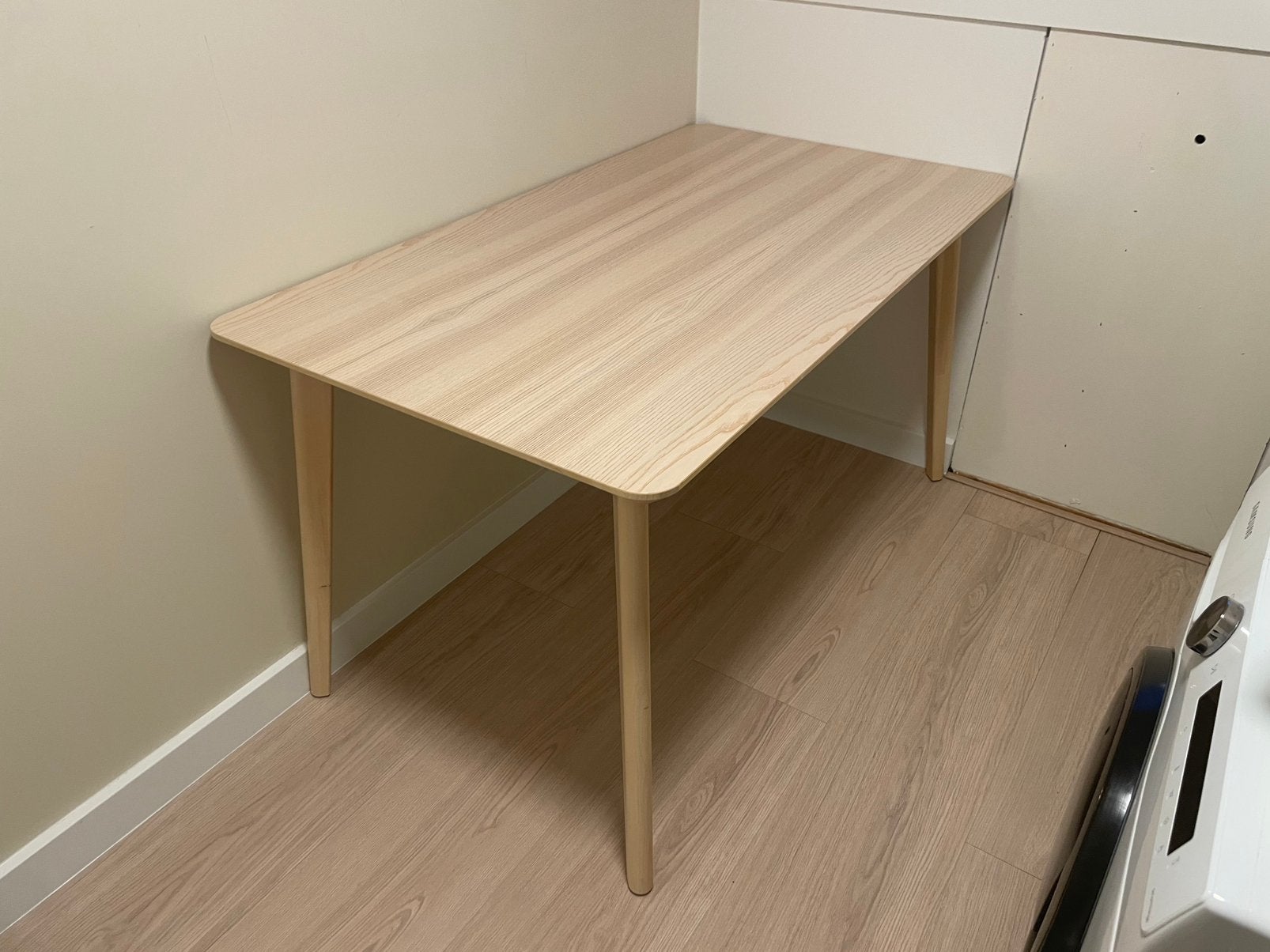 Lisabo tafel, Huis en Inrichting, Bureaus, Ophalen, Zo goed als nieuw