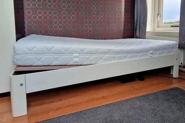 Auping auronde met spiraalbodem wit 90x200, Gebruikt, 90 cm, Eenpersoons, Wit
