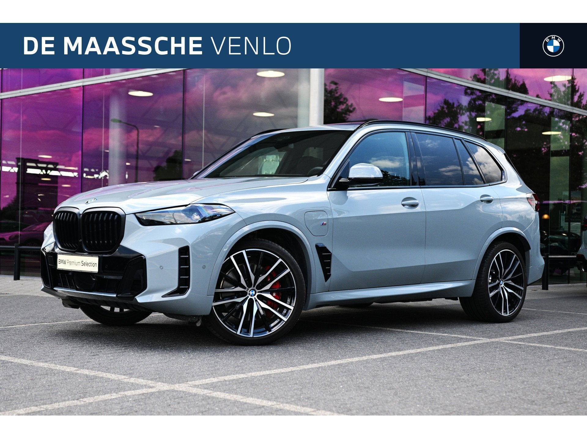 BMW X5 xDrive50e M Sport Automaat / Trekhaak / Panoramadak /
