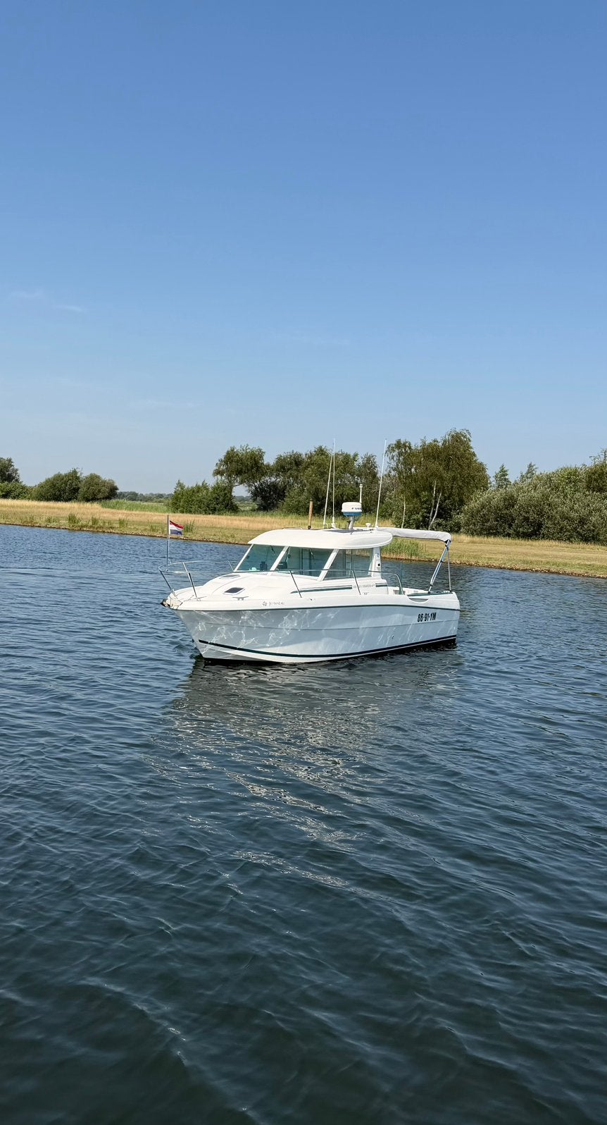 Jeanneau Merry Fisher 695 diesel sportvisboot en gezinsboot, Diesel, 85 cm, Zo goed als nieuw, Polyester