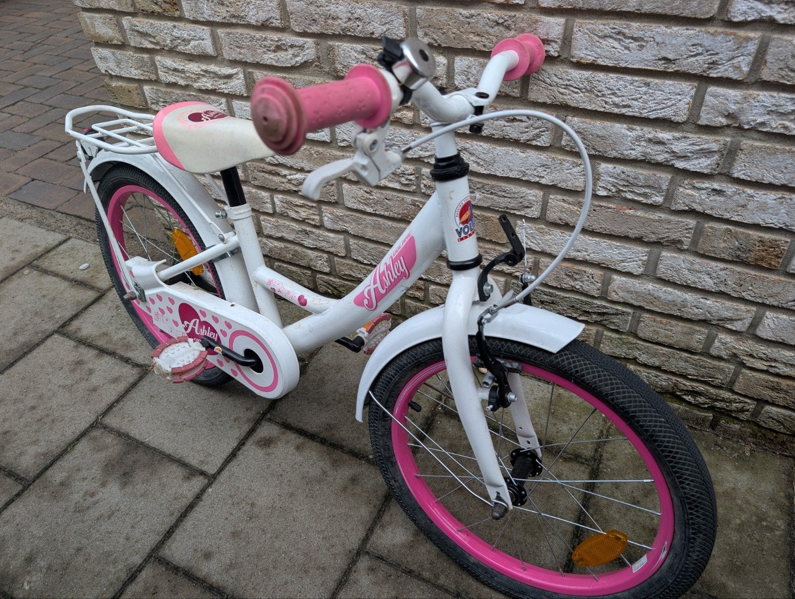 Meisjesfiets 18 inch wit/roze Volare Ashley, Ophalen, 16 tot 20 inch, Velgrem, Zo goed als nieuw