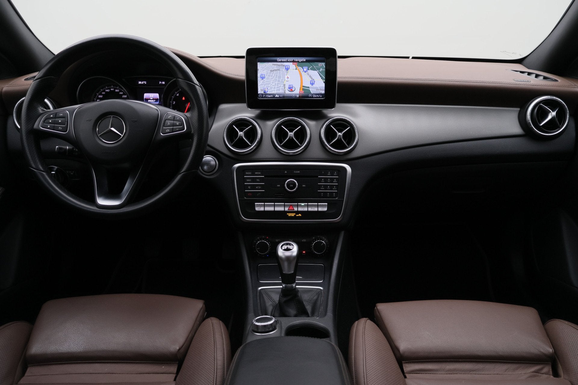 Mercedes-Benz CLA-Klasse Shooting Brake 250 Airco, Pano, Lee, Gebruikt, 4 cilinders, Leder, Lichtsensor