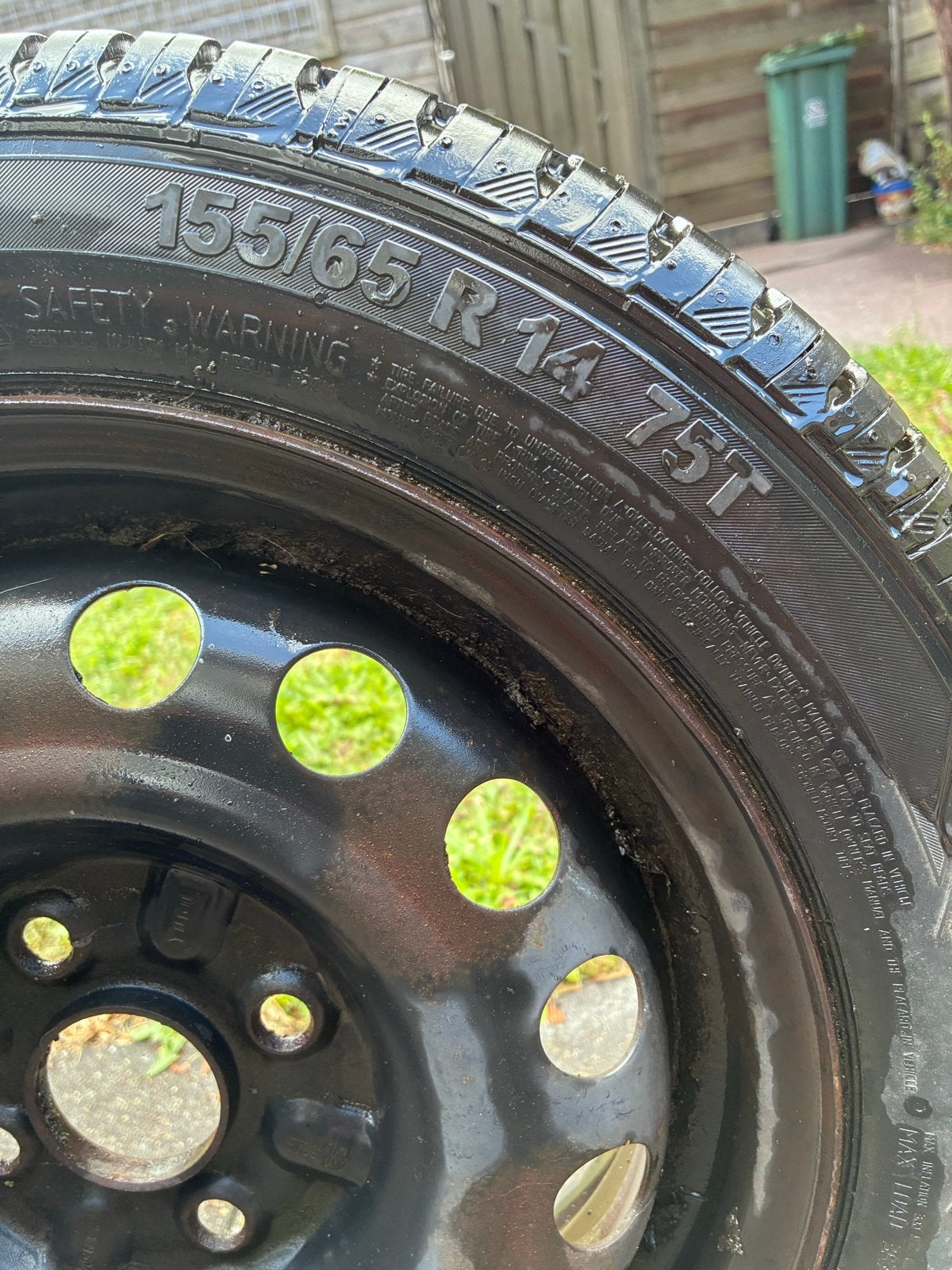 Wiel op velg 155/65 R14, Ophalen, Nieuw