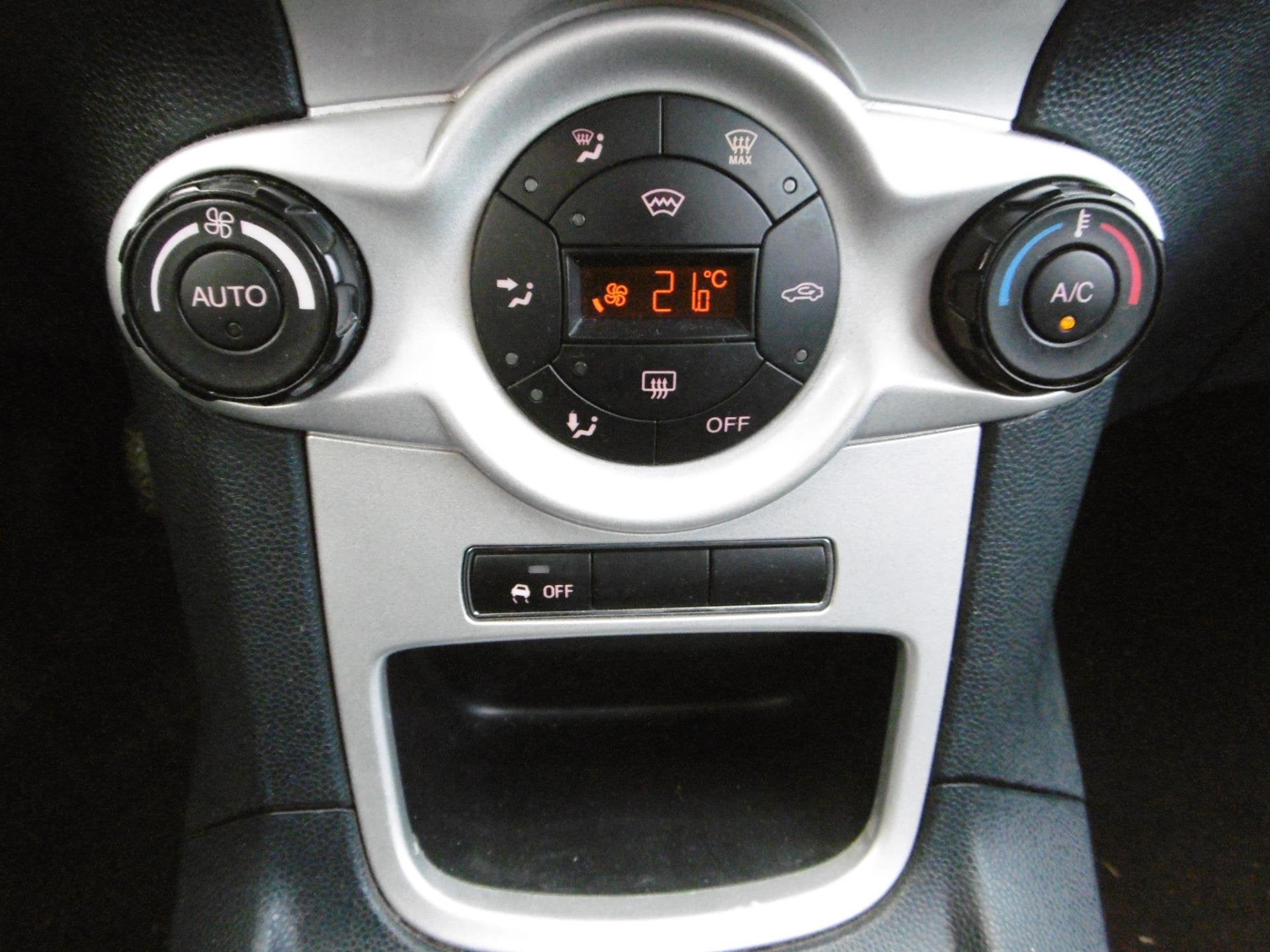 Ford Fiesta 1.6 Sport 120pk Clima Cruise PDC Historie Geen i, Stof, Gebruikt, 31 €/maand, 4 cilinders