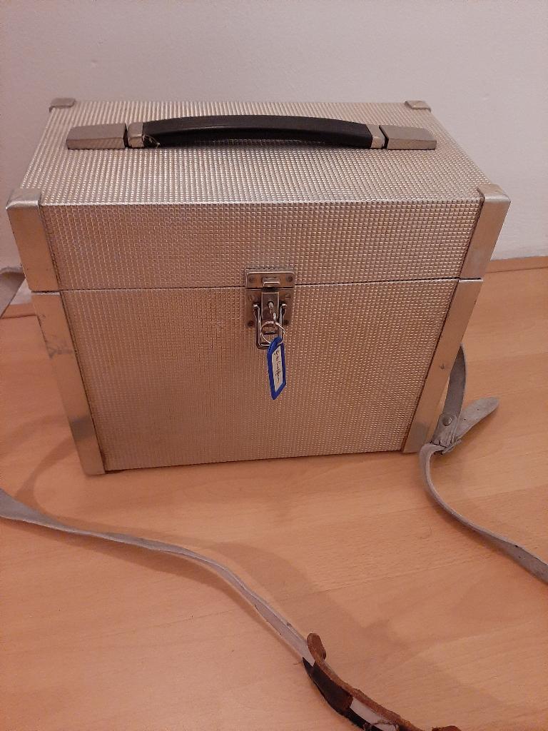 RVS koffer, Ophalen of Verzenden, Gebruikt, Overige materialen, 70 cm of meer