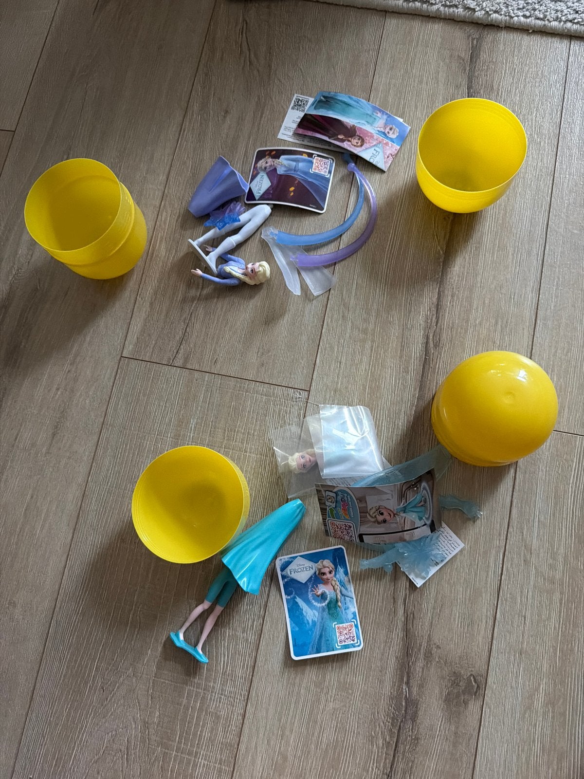 Kinder Surprise Maxi Frozen Elsa VCE01 VCE03 nieuw, Ophalen of Verzenden, Nieuw, Overige typen