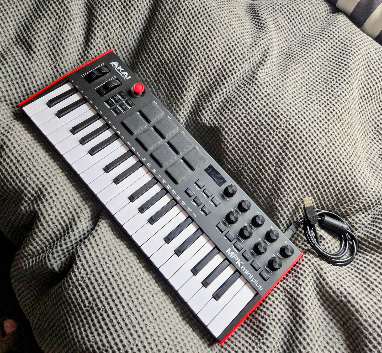 Akai MPK Mini Plus MIDI-keyboard - Zo goed als nieuw, Overige merken, Zo goed als nieuw, Midi-aansluiting, Overige aantallen