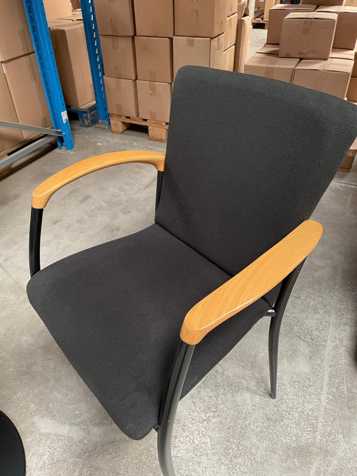 2 Stoelen met charme en 1 Tafel - Kunststof & IJzer, Ophalen, Kunststof, Gebruikt, Twee