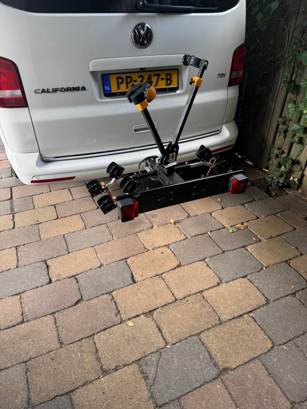 Hawk Fietsendrager, Ophalen, 2 fietsen, Gebruikt, Trekhaakdrager