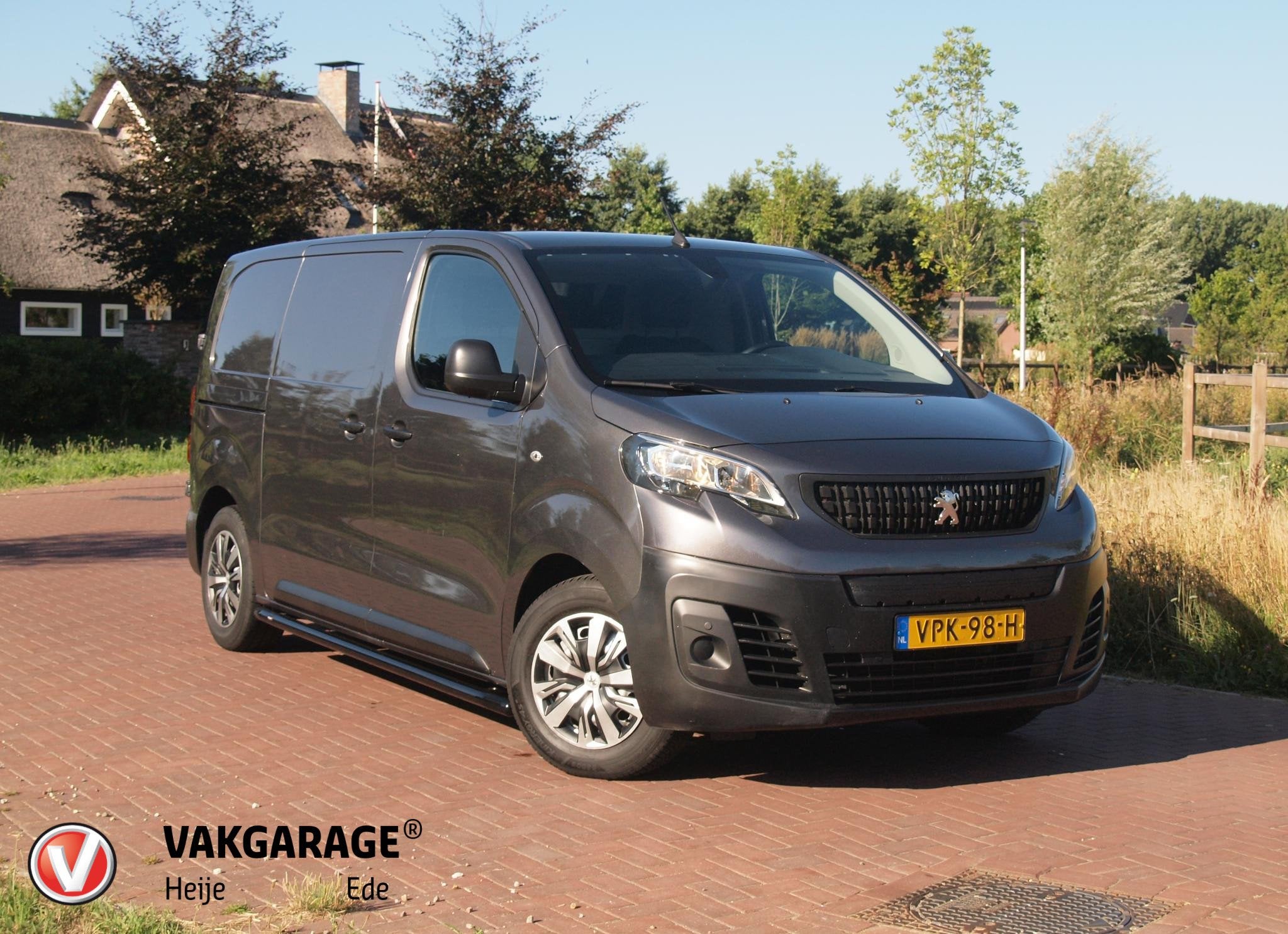 Peugeot e-Expert Standard Premium 75 kWh | Side bars | Apple, Gebruikt, Zwart, Origineel Nederlands, 75 kWh
