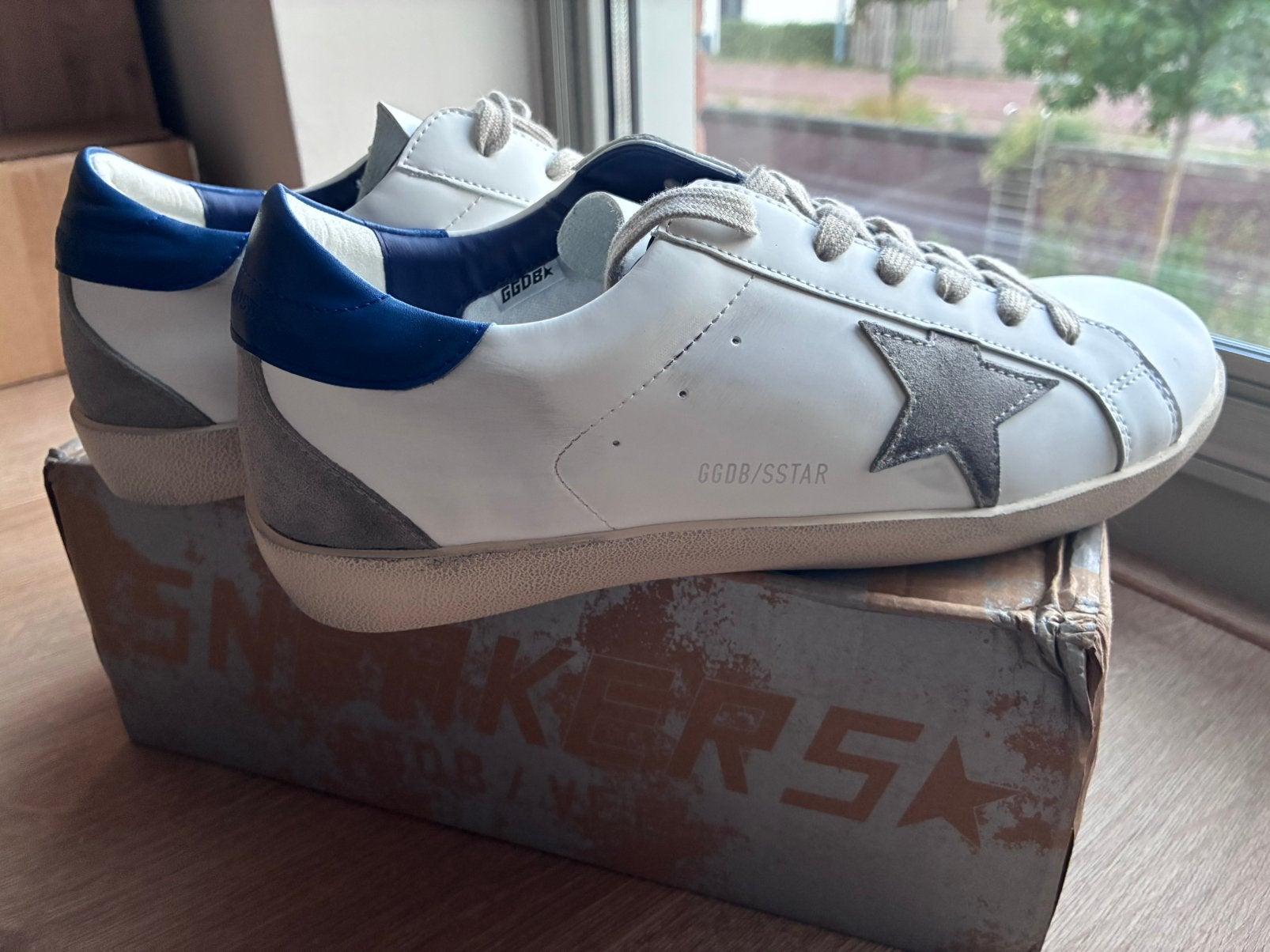 Golden goose supertar donkerblauw 43, Ophalen of Verzenden, Zo goed als nieuw, Wit