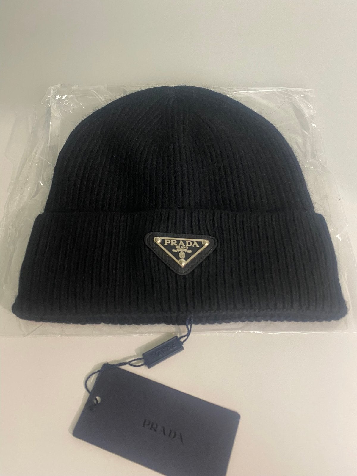 Prada muts, Kleding | Heren, Ophalen of Verzenden, Nieuw, Overige maten, Muts