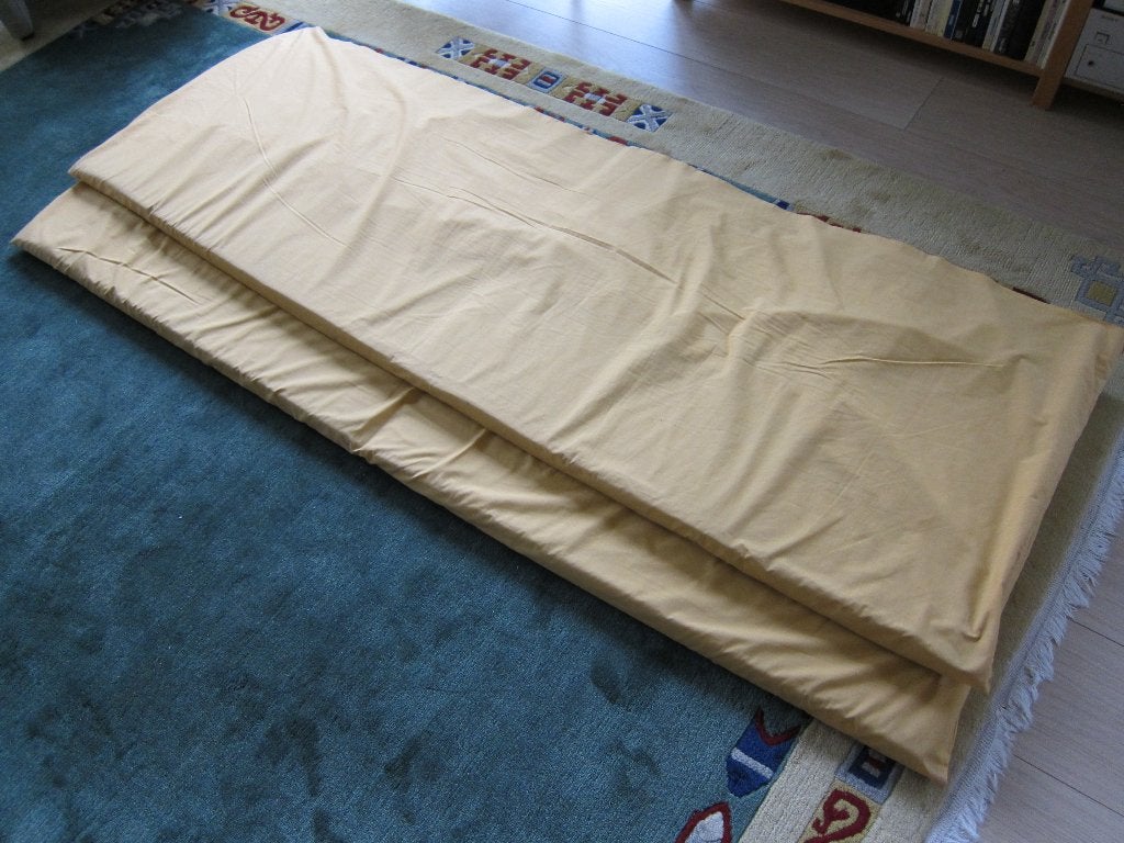 2 gele camping matrassen., Caravans en Kamperen, Kampeeraccessoires, Ophalen, Gebruikt