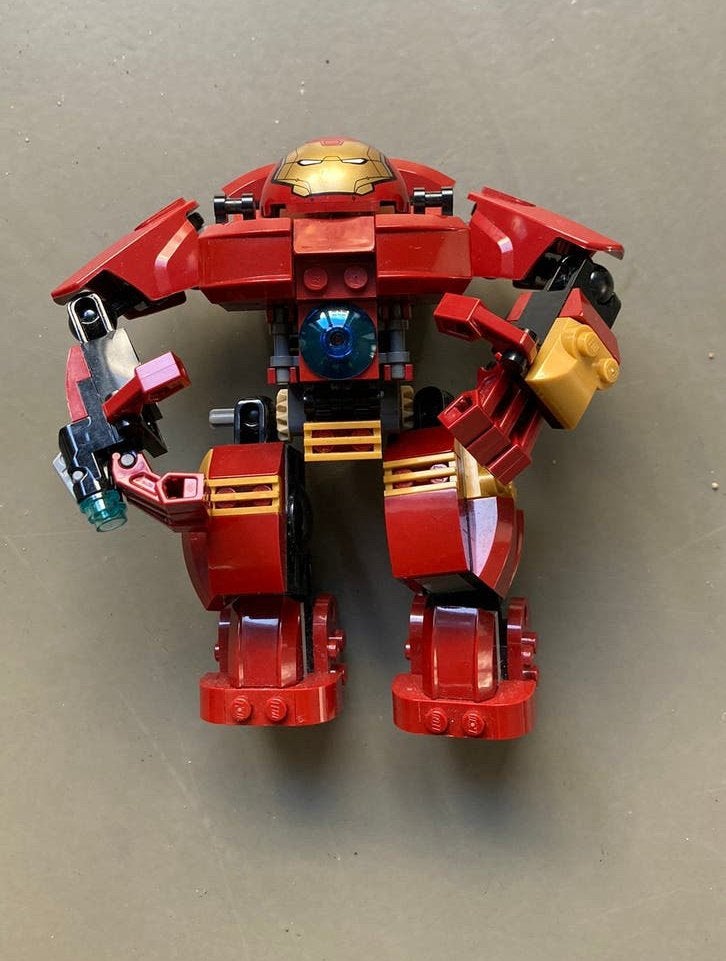 LEGO 76031 Marvel Super Heroes Hulk Buster + figuren, Ophalen of Verzenden, Zo goed als nieuw