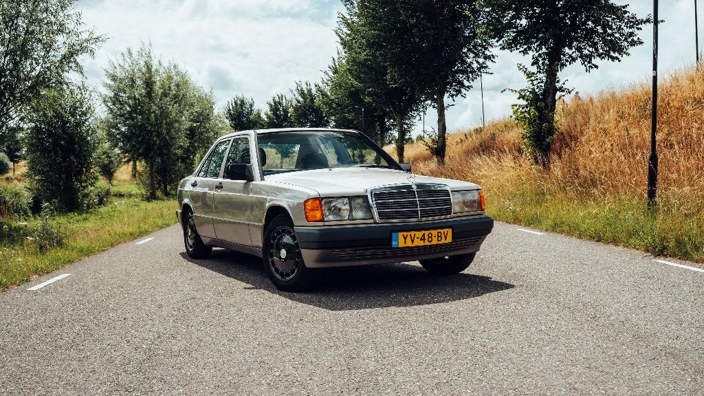 Mercedes-Benz 190-Serie 1.8 E AUT U9 1990 Beige, Auto's, Mercedes-Benz, Automaat, Achterwielaandrijving, 4 cilinders, Beige