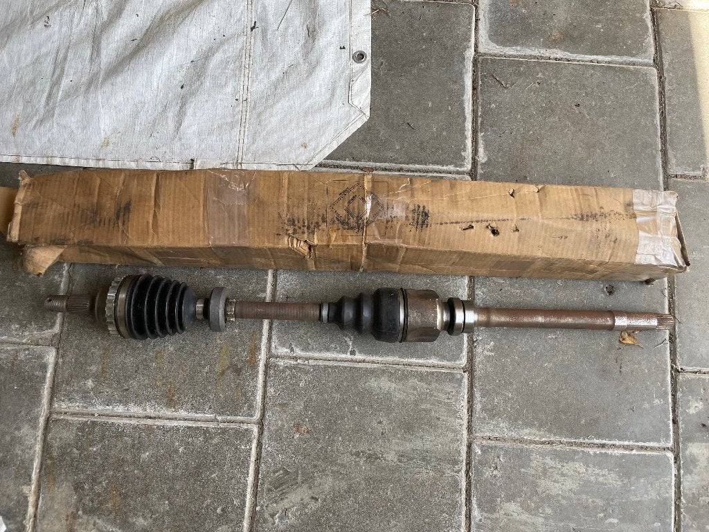 Nieuwe originele aandrijfas Citroen XM rechtsvoor, Ophalen of Verzenden, Nieuw