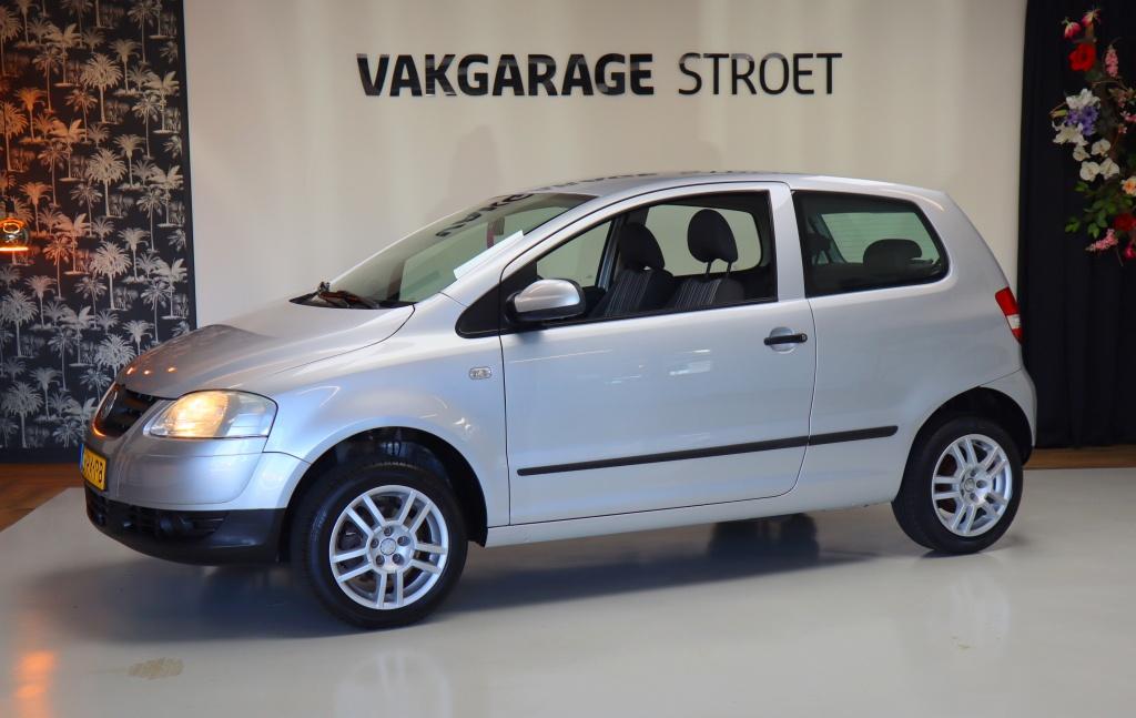 Volkswagen Fox 1.2 Trendl. | jaarbeurt | airco | 2 x nw band, Auto's, Stof, Zwart, 4 stoelen, 1198 cc