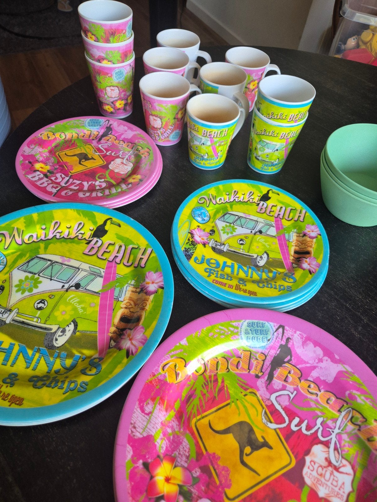 Zomers camping  servies: borden, bekers, kommen en mokken, Kunststof, Gebruikt, Ophalen of Verzenden, Modern