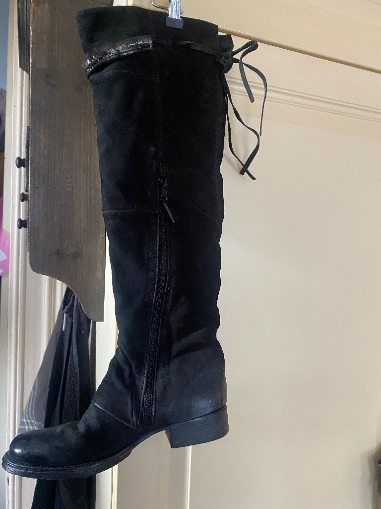 Nieuwe lange zwarte  MJUS laarzen 39 overknee, Hoge laarzen, Zwart, Nieuw, Ophalen of Verzenden