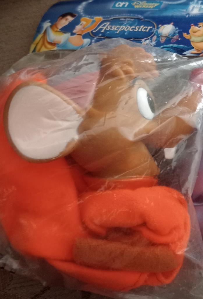 Disney handpoppen 4 verschillende, Verzamelen, Disney, Ophalen, Overige figuren, Beeldje of Figuurtje