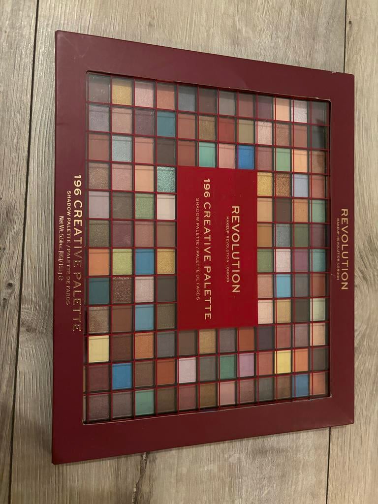 Revolution 196 Creative Palette oogschaduw, Ophalen of Verzenden, Zo goed als nieuw, Make-up, Overige kleuren