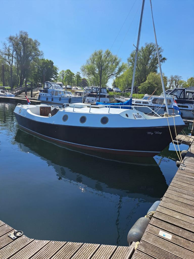 Kajuitsloep Wadder + ligplaats tot maart 2027., Watersport en Boten, Ophalen, Staal, Zonnepaneel