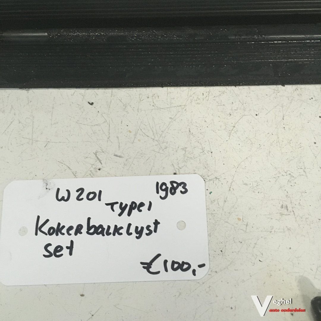 Mercedes W201 1983 Rubber Links en Rechts thv kokerbalk, Gebruikt, -, -, Ophalen of Verzenden