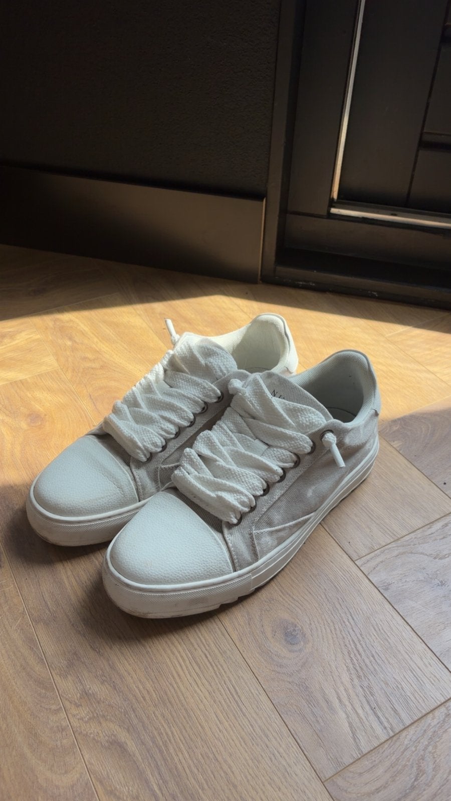 Numeris grijze sneakers - Maat 43, Kleding | Heren, Schoenen, Ophalen of Verzenden, Gedragen, Overige kleuren, Sneakers of Gympen