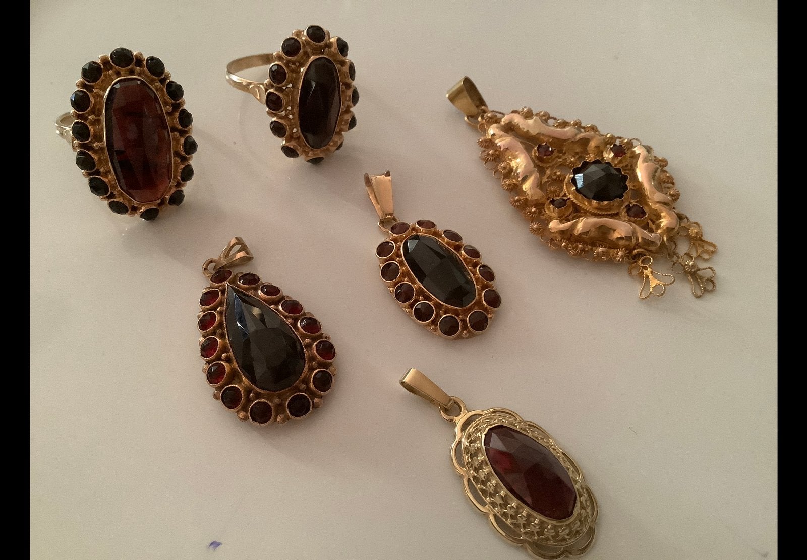 Gouden Kettinghanger ring armband ketting broche oorbellen, Met edelsteen, Overige voorstellingen, Verzenden, Zo goed als nieuw