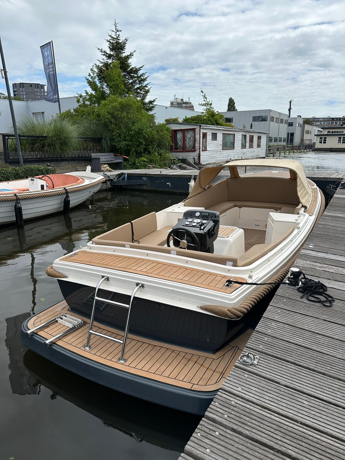 Premium 600 sloep met 3-cilinder Perkins, Tender, Antaris, Zo goed als nieuw, Ophalen