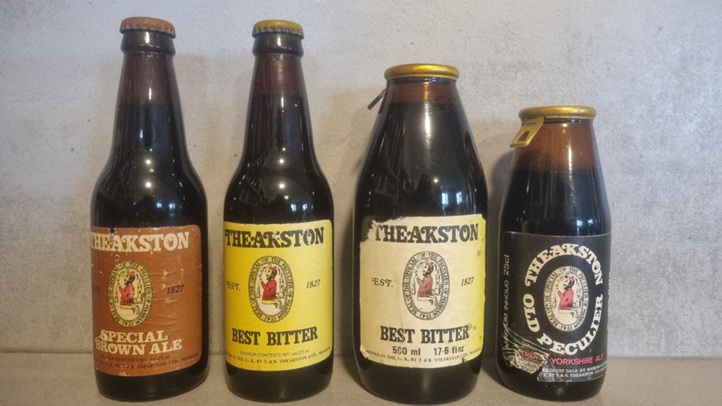 4x Theakston, Masham <80: Brown-, Bitter Ale & Old Peculier, Ophalen of Verzenden, Gebruikt, Flesje(s), Overige merken