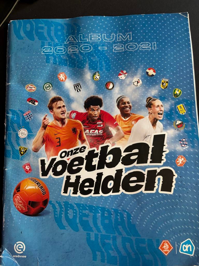 Compleet Voetbal Album 2020-2021 - Onze Voetbal Helden, Ophalen of Verzenden, Zo goed als nieuw, Overige binnenlandse clubs, Boek of Tijdschrift