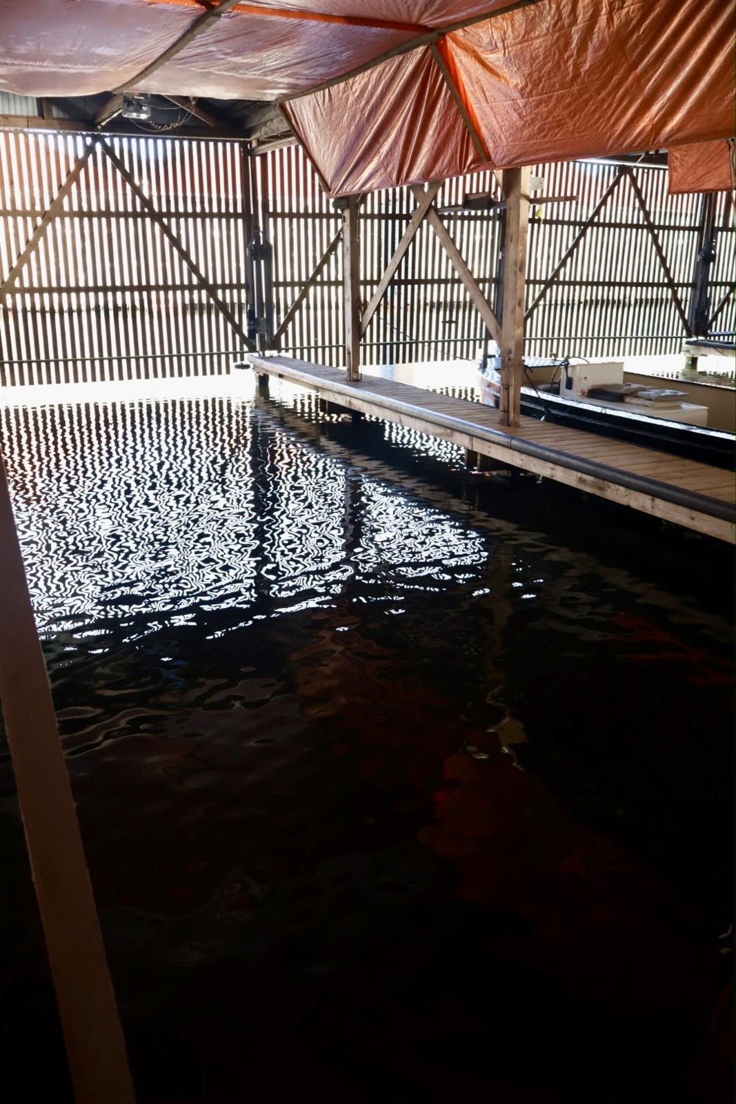Schiphuis in Leeuwarden Te Huur - 14,00 x 4,00 m, Watersport en Boten, Ophalen, Zeilboot of Motorboot