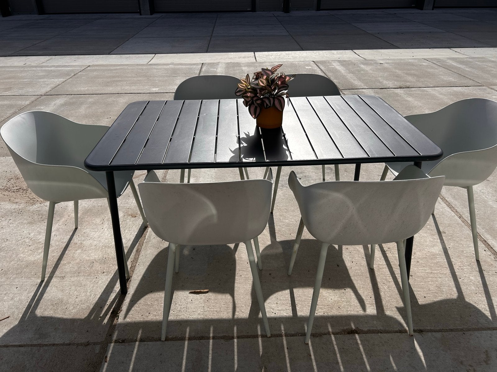 Prachtige aluminium tuinset met 6 comfortabele kuipstoelen