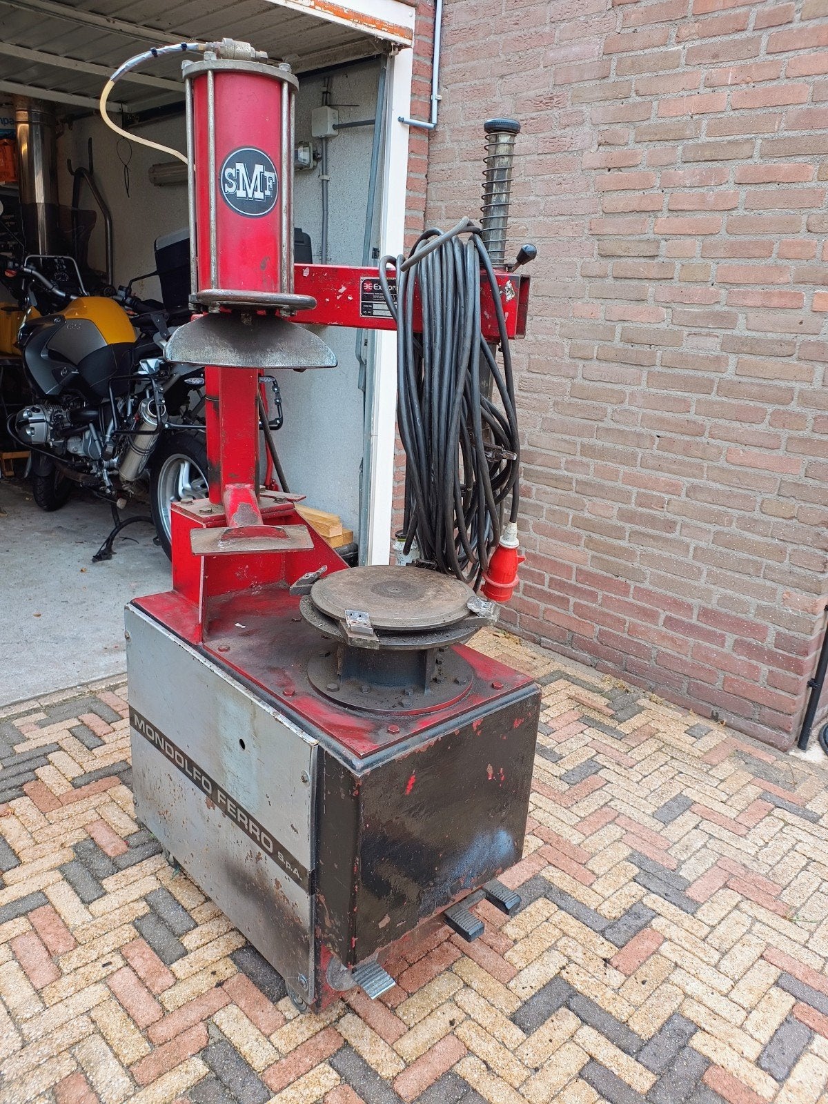 Bandenapparaat Mondolfo Ferro, Ophalen, Gebruikt