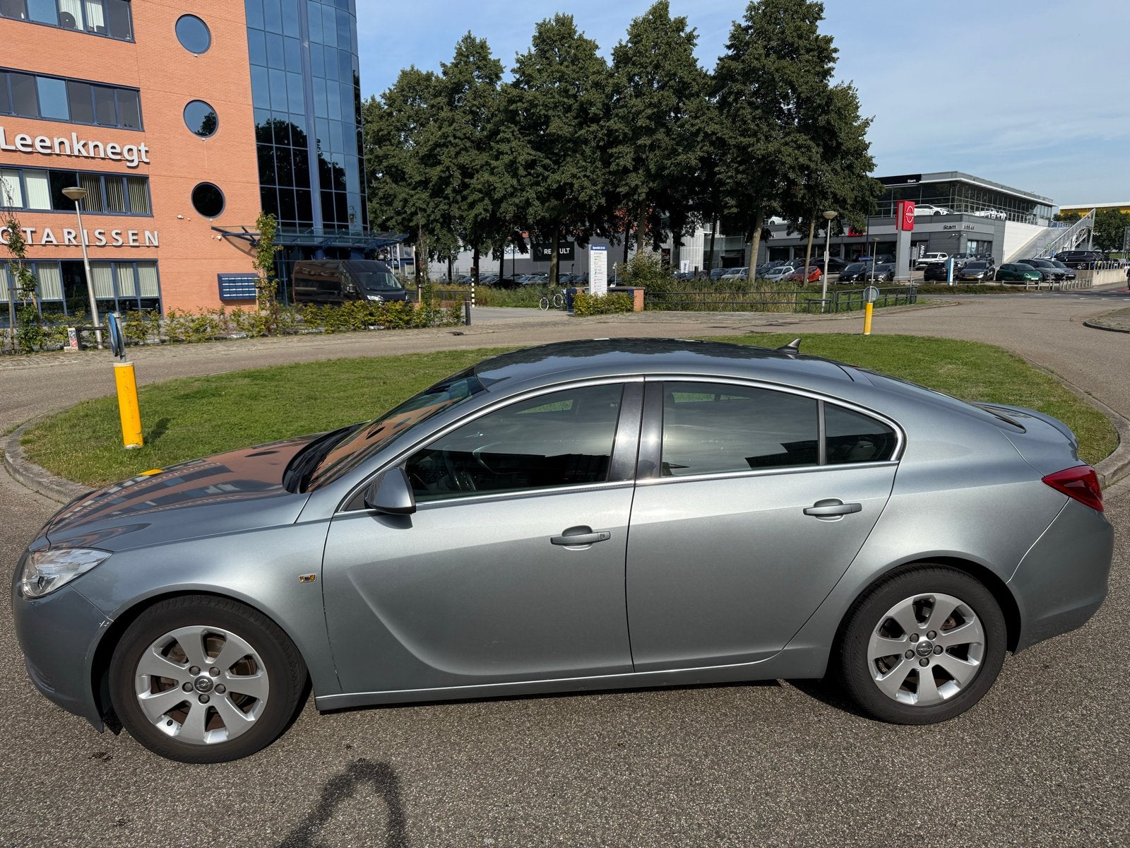 Opel Insignia 1.4 Turbo 2012 Grijs Trekhaak 100%onderhoud, Voorwielaandrijving, Dealer onderhouden, 1250 kg, Zwart